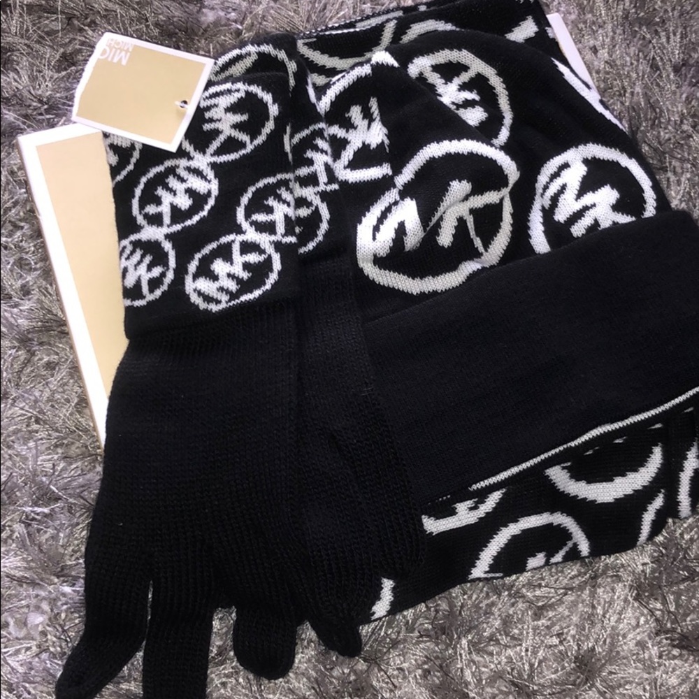 MICHAEL Michael Kors Hat, Scarf and Gloves